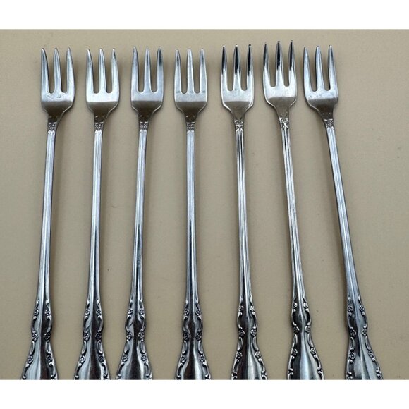 7 Oneida Mansion Hall COCKTAIL SEAFOOD FORKS Distinction Deluxe Stainless - Picture 3 of 6